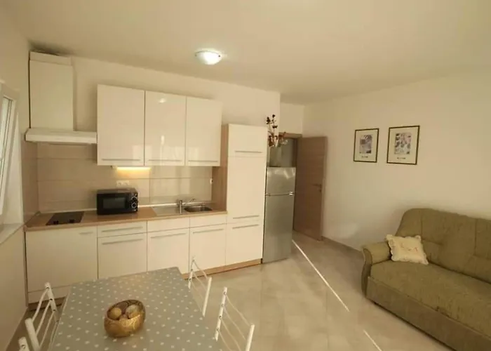 Apartment Ana Srima